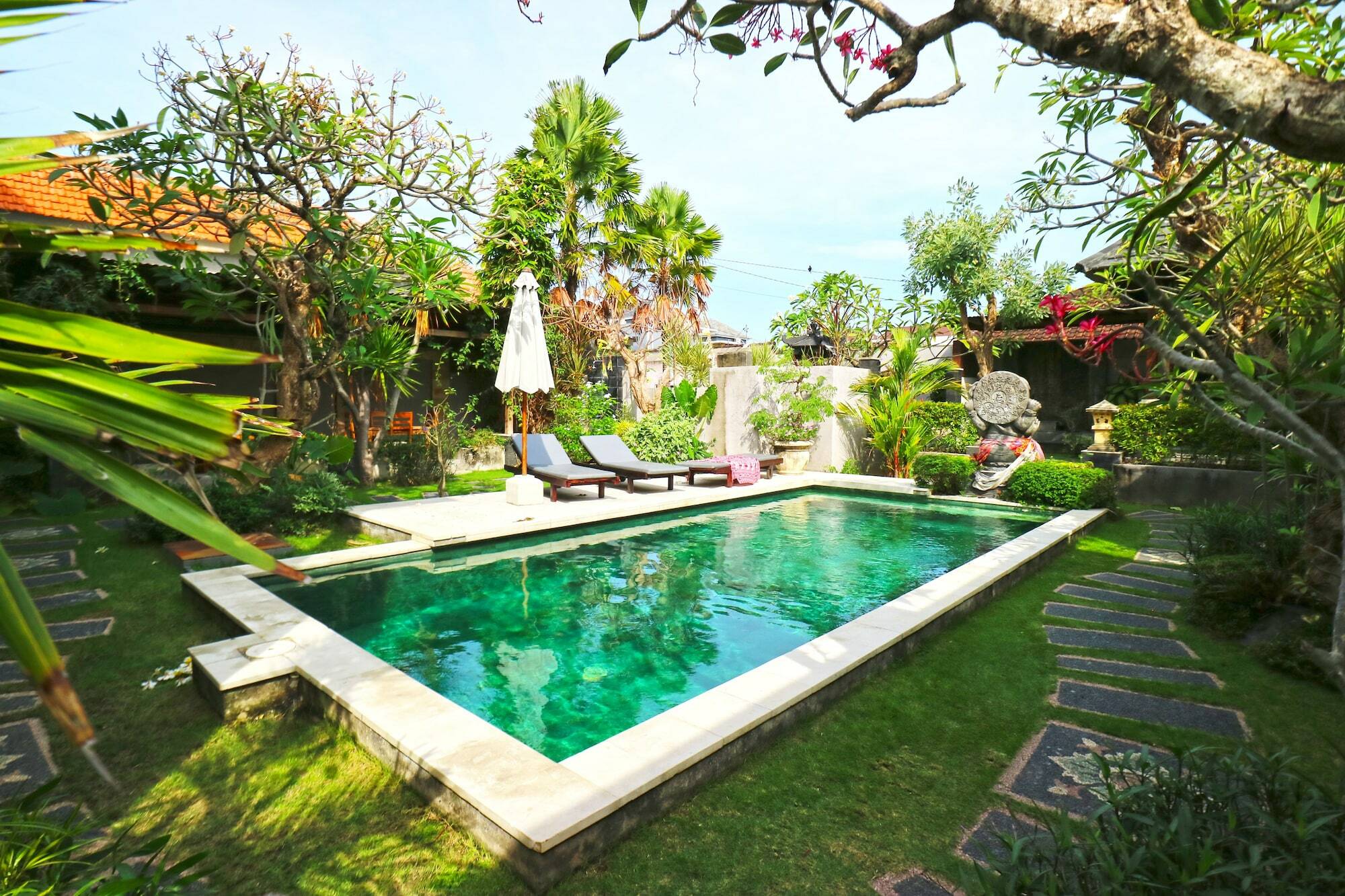 Raj Sindhu Sanur Apartman Denpasar Kültér fotó